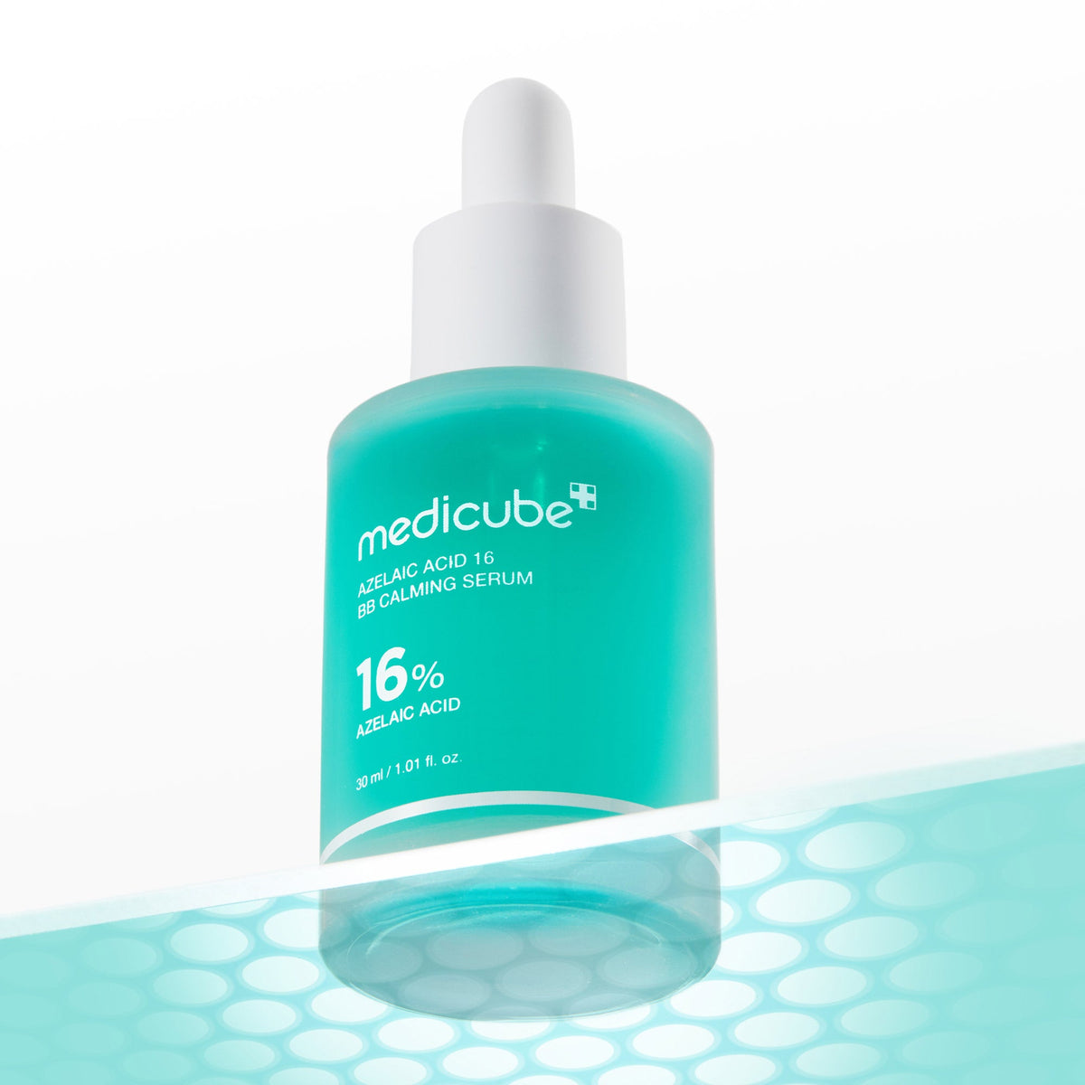 azelaic-acid-16-calming-serum-o6 01_b7a77460-867e-4b7c-b079-cfd94c5ff15c.jpg